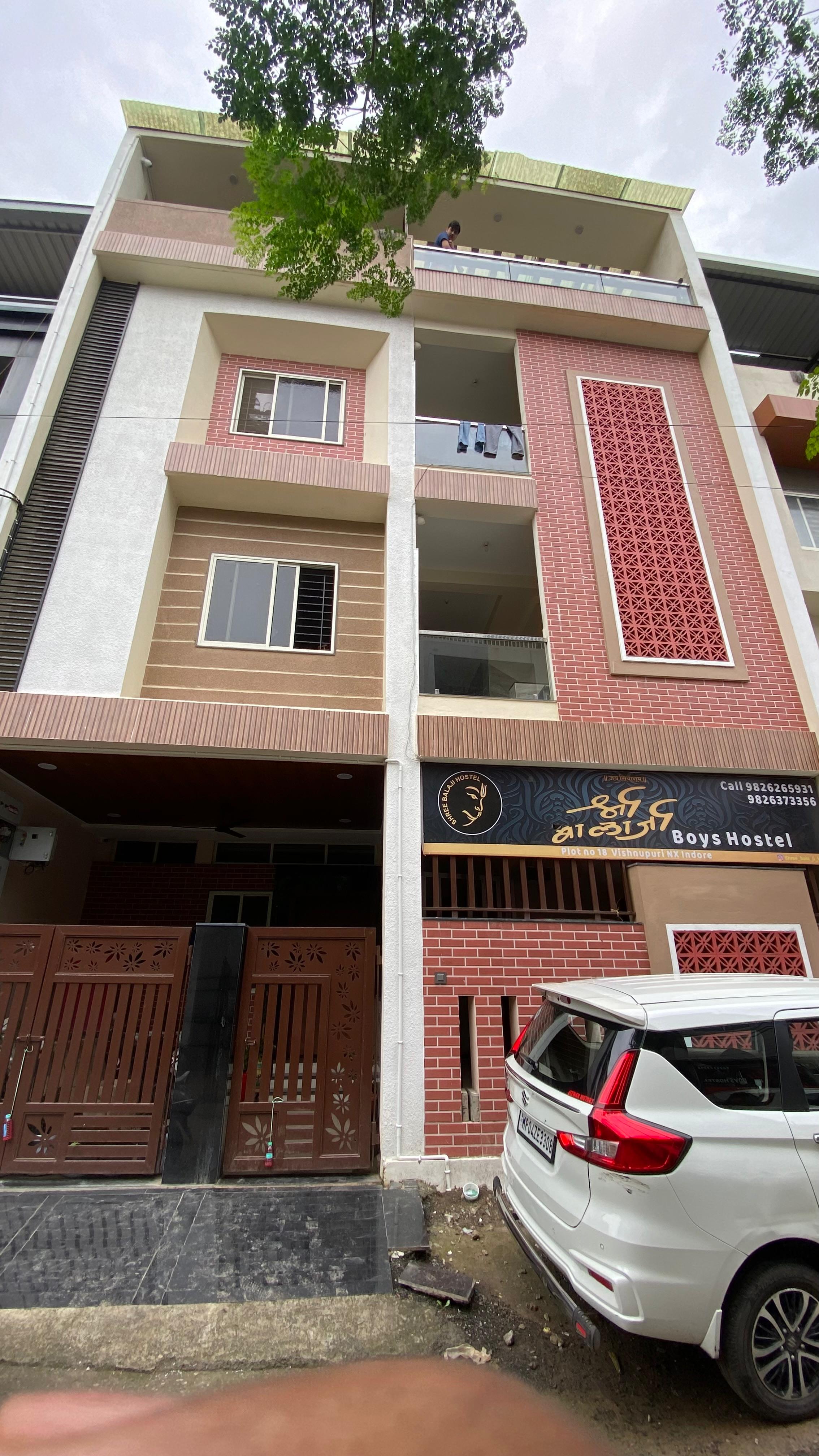 Shree Balaji Boys hostel - Photo 1